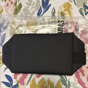 RAINS Black Wash Bag Small